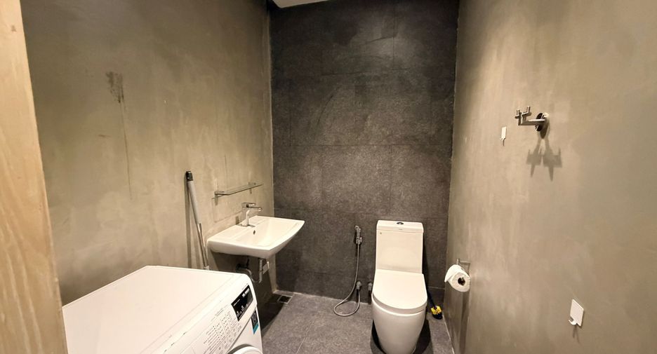 For rent 2 bedrooms condo in Mueang Phuket, Phuket