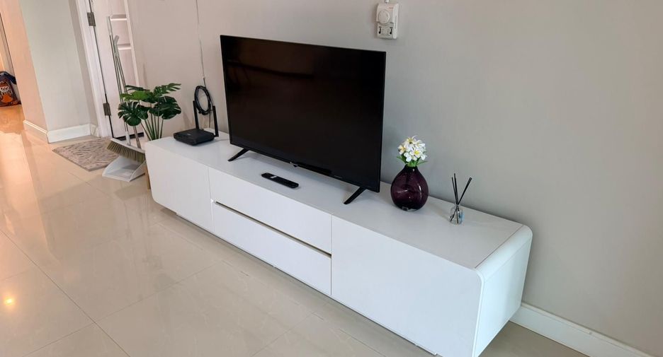 For rent 2 bedrooms apartment in Mueang Phuket, Phuket