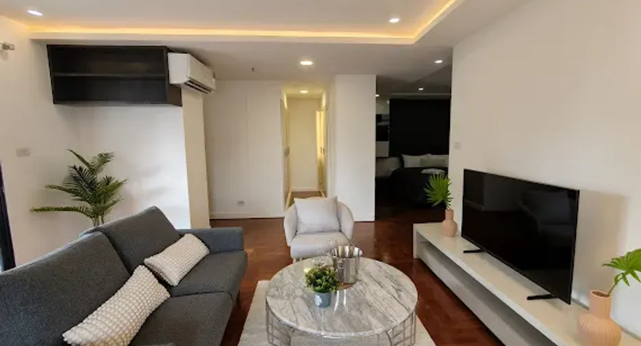 For rent 3 bedrooms condo in Watthana, Bangkok