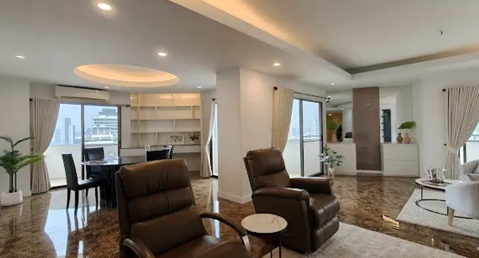 For rent 3 bedrooms condo in Watthana, Bangkok