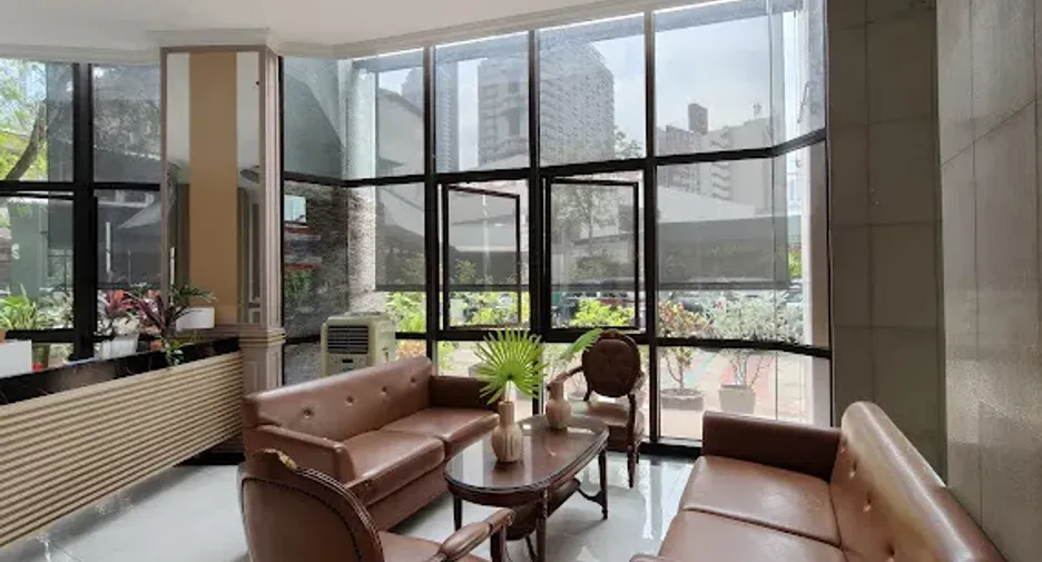 For rent 3 bedrooms condo in Watthana, Bangkok