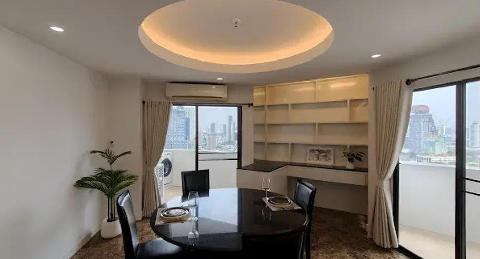 For rent 3 bedrooms condo in Watthana, Bangkok