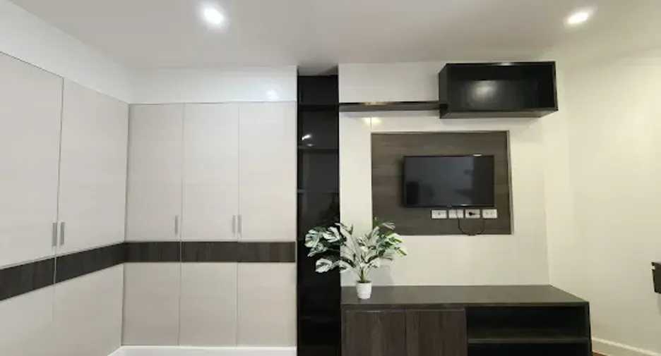 For rent 3 bedrooms condo in Watthana, Bangkok