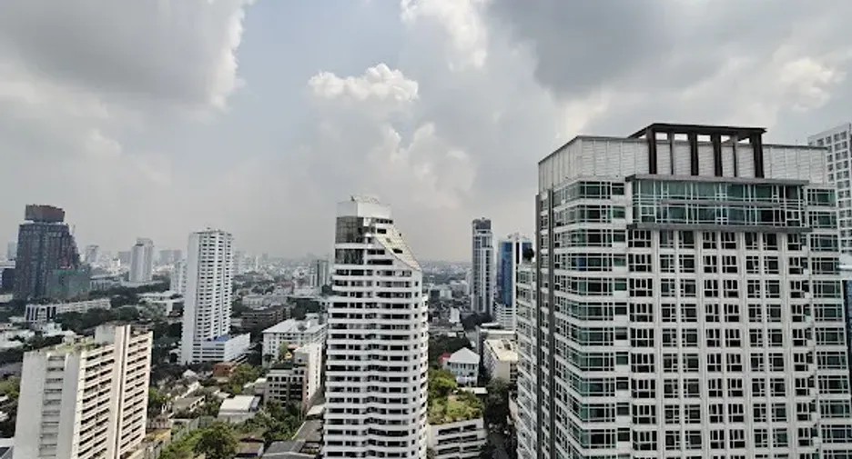 For rent 3 bedrooms condo in Watthana, Bangkok