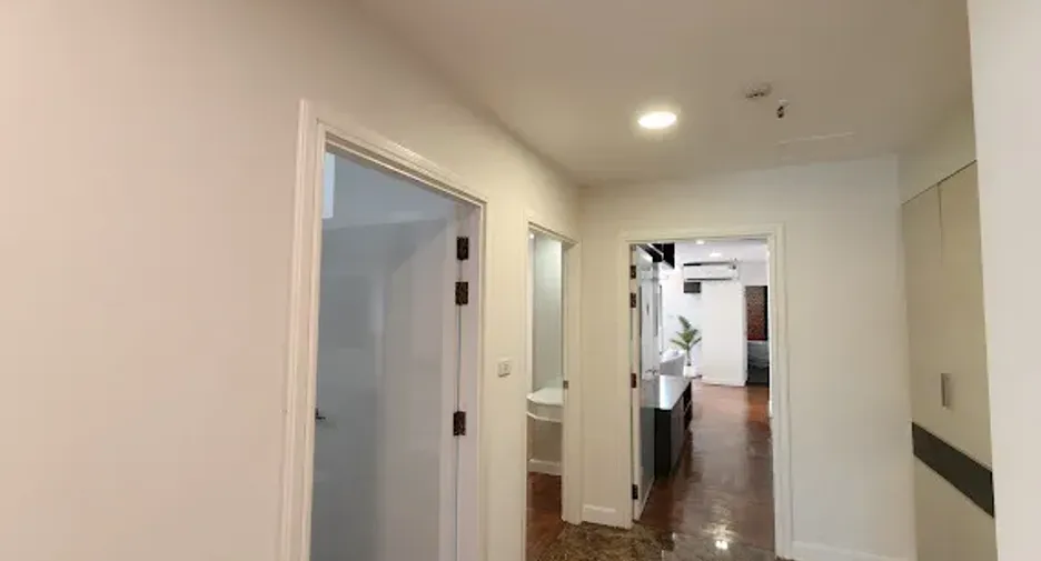 For rent 3 bedrooms condo in Watthana, Bangkok