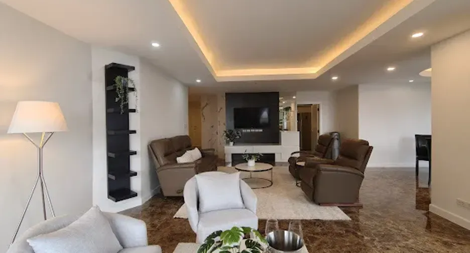 For rent 3 bedrooms condo in Watthana, Bangkok