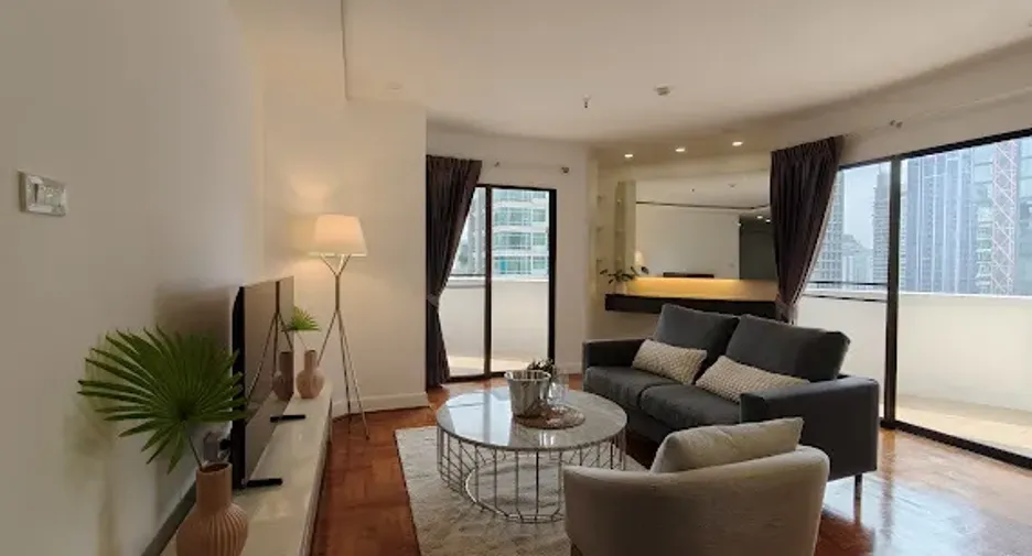 For rent 3 bedrooms condo in Watthana, Bangkok