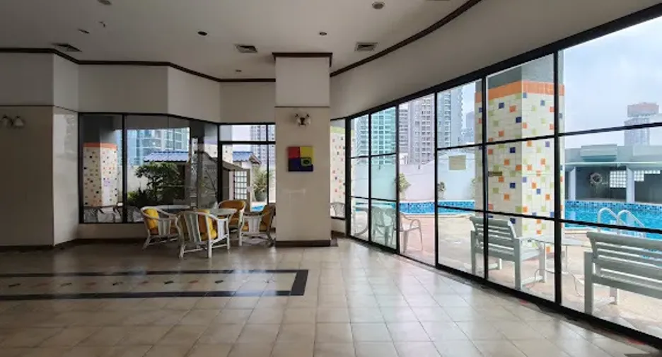 For rent 3 bedrooms condo in Watthana, Bangkok