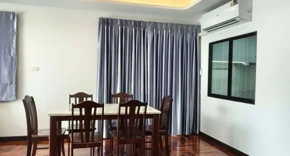 出售 和 出租 3 卧室 独立屋 在 Huai Khwang, 曼谷