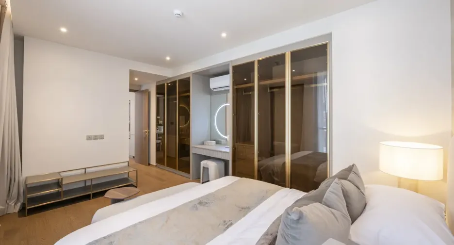For rent 2 bedrooms condo in Khlong Toei, Bangkok