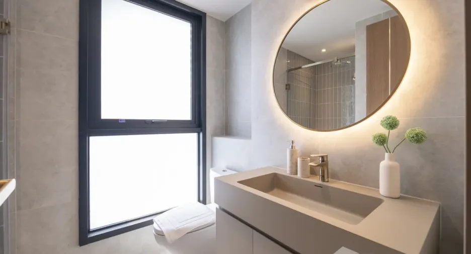 For rent 2 bedrooms condo in Khlong Toei, Bangkok