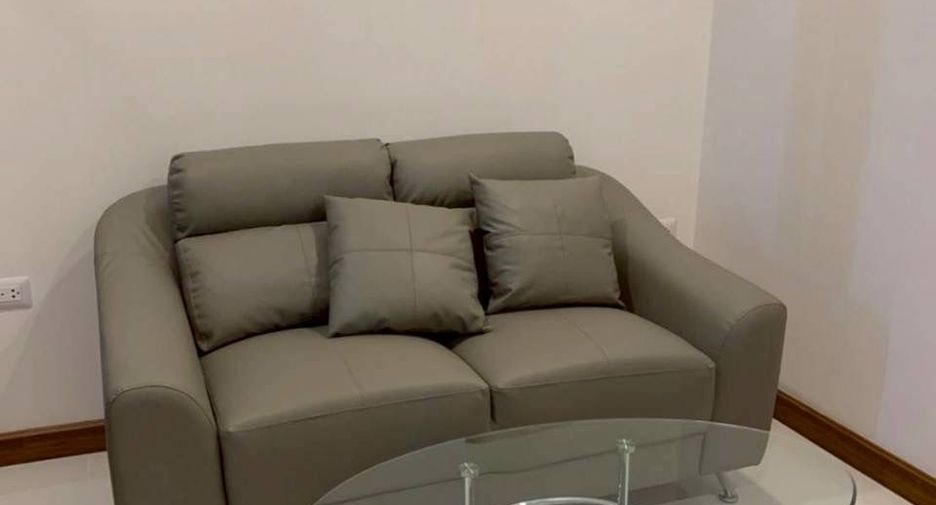 For rent studio condo in Khlong San, Bangkok