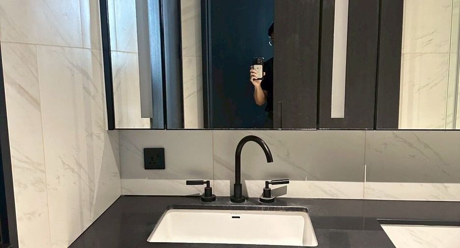 For rent 1 bed condo in Sathon, Bangkok
