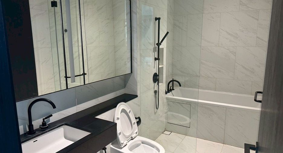 For rent 1 bed condo in Sathon, Bangkok