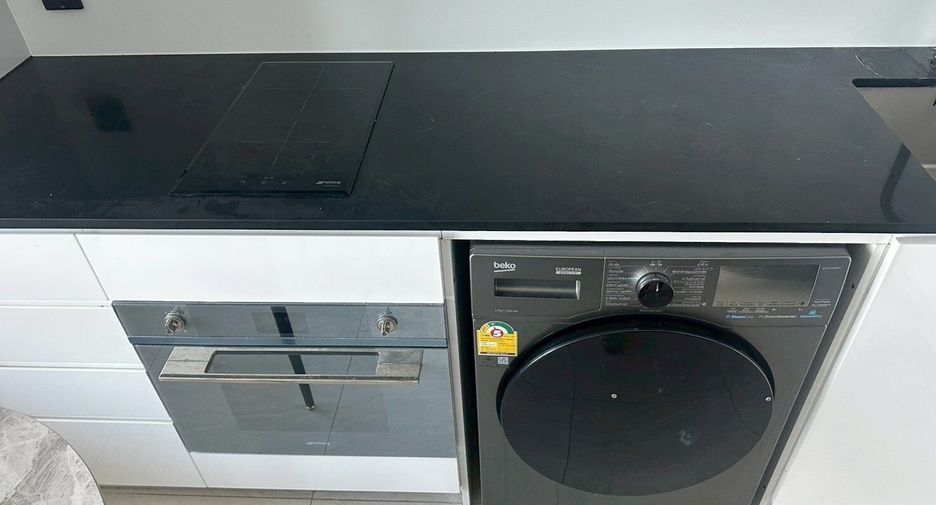 For rent 1 bed condo in Sathon, Bangkok