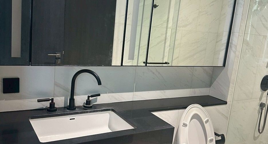 For rent 1 bed condo in Sathon, Bangkok