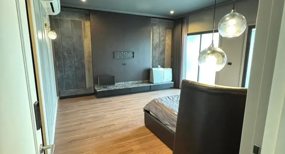 ขาย 4 ห้องนอน บ้านเดี่ยว ใน เมืองปทุมธานี, ปทุมธานี