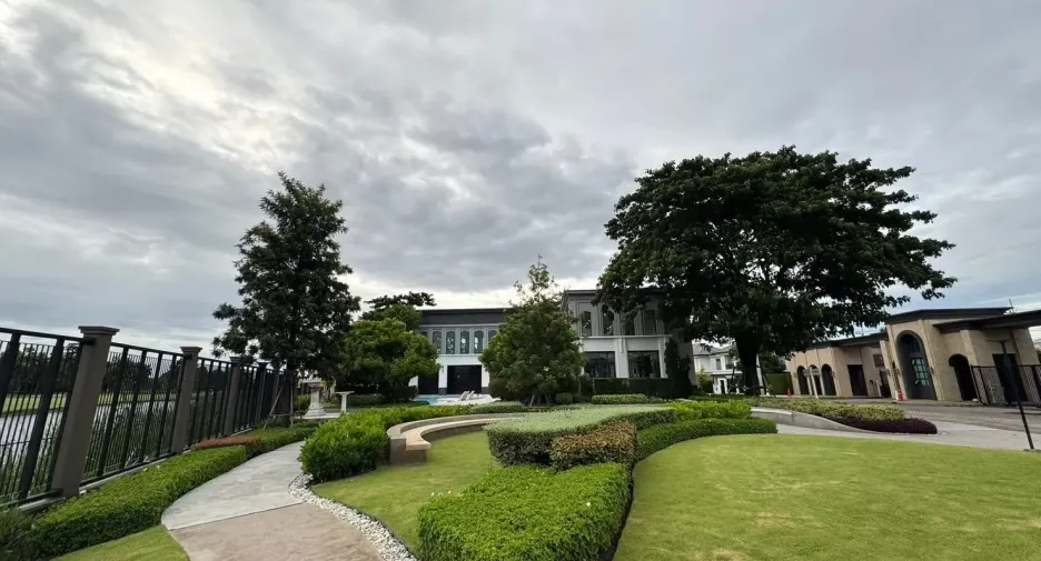 ขาย 4 ห้องนอน บ้านเดี่ยว ใน เมืองปทุมธานี, ปทุมธานี