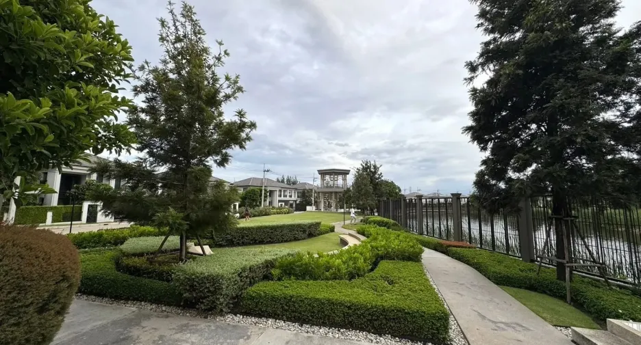 ขาย 4 ห้องนอน บ้านเดี่ยว ใน เมืองปทุมธานี, ปทุมธานี