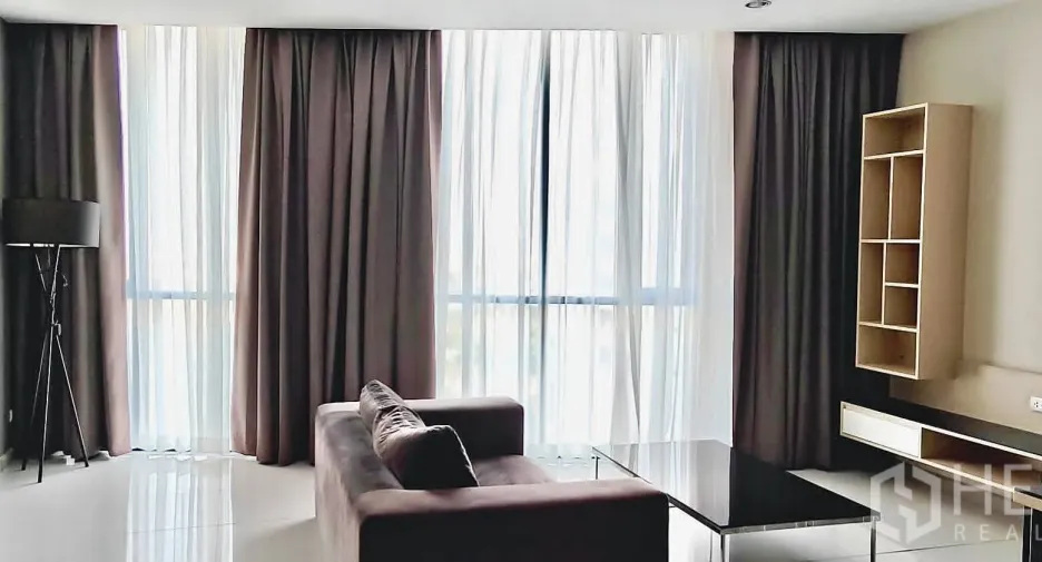 À louer 2 chambres condo à Watthana, Bangkok