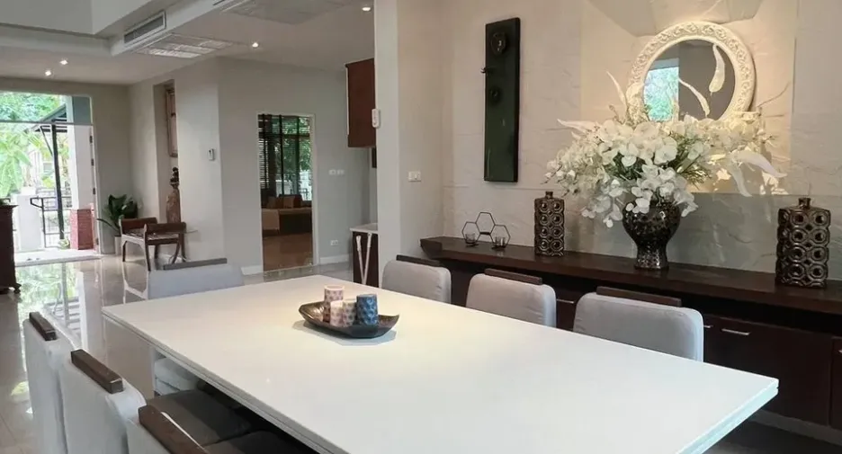 Haus zur Miete mit 3 Zimmer in Lat Krabang, Bangkok
