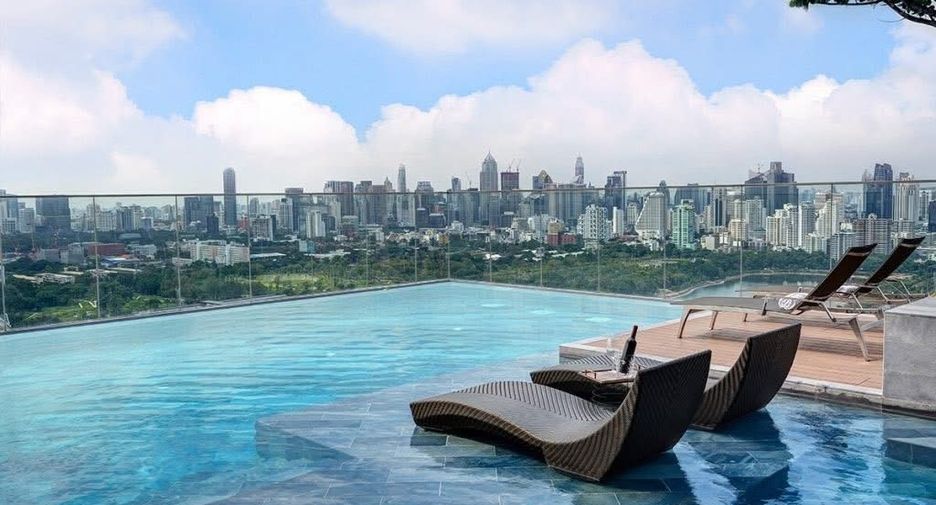 For rent 1 bed condo in Khlong Toei, Bangkok