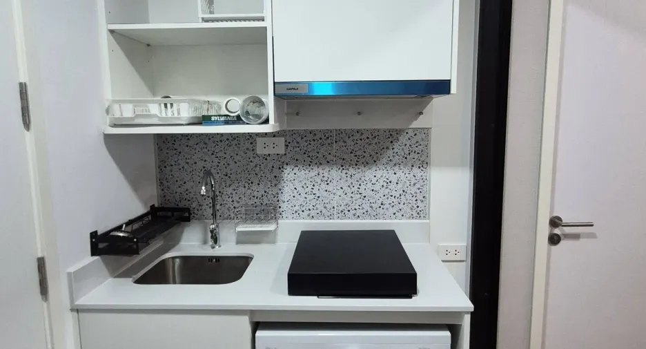 Wohnung zur Miete mit 1 Zimmer in Bang Phlat, Bangkok