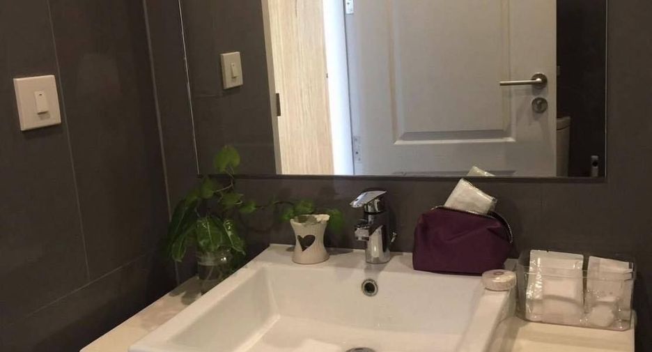 For rent 1 bed condo in Sathon, Bangkok