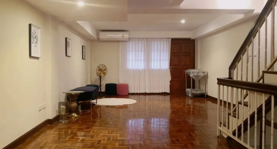 For sale and for rent 4 bedrooms townhouse in Mueang Chiang Mai, Chiang Mai