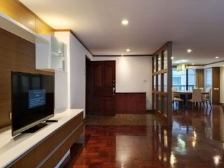 出租 4 卧室 公寓式住宅 在 Khlong Toei, 曼谷