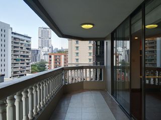 出租 4 卧室 公寓式住宅 在 Khlong Toei, 曼谷
