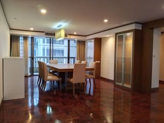 出租 4 卧室 公寓式住宅 在 Khlong Toei, 曼谷
