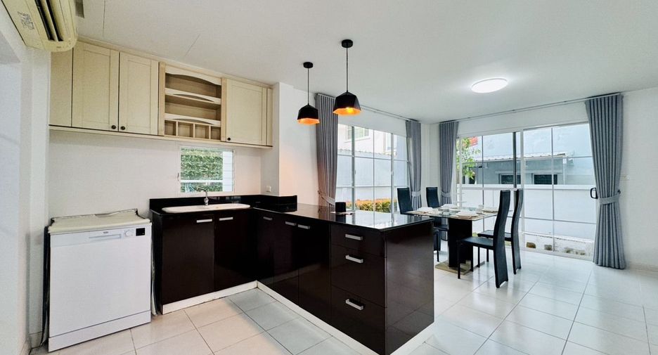 Haus zur Miete mit 3 Zimmer in Mueang Phuket, Phuket