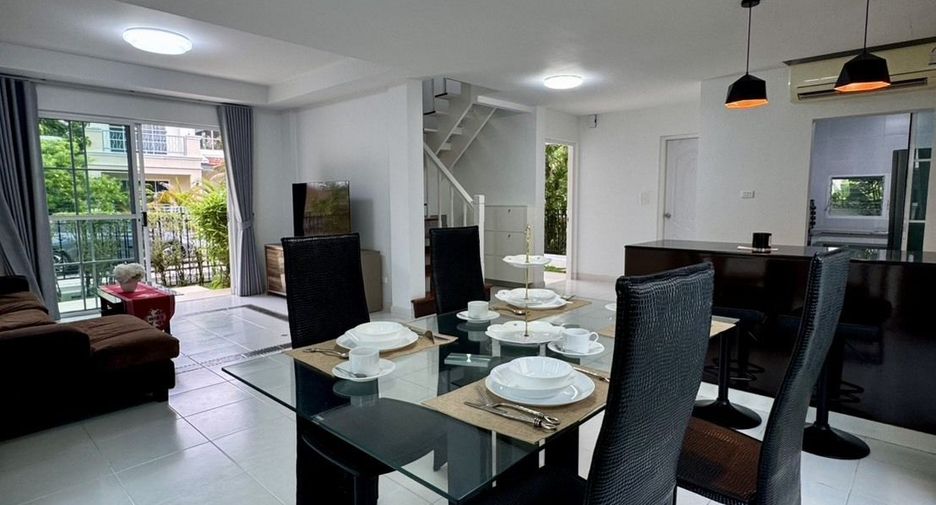 Haus zur Miete mit 3 Zimmer in Mueang Phuket, Phuket