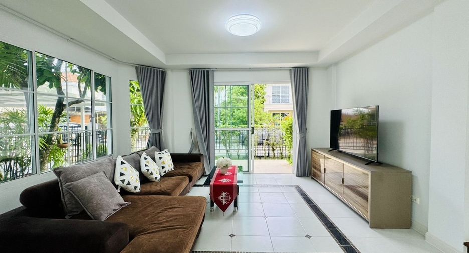 Haus zur Miete mit 3 Zimmer in Mueang Phuket, Phuket