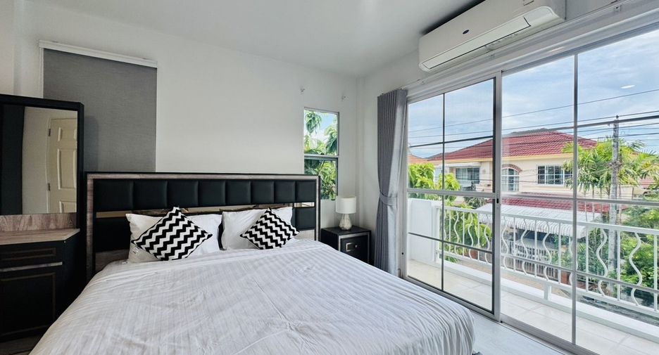 Haus zur Miete mit 3 Zimmer in Mueang Phuket, Phuket