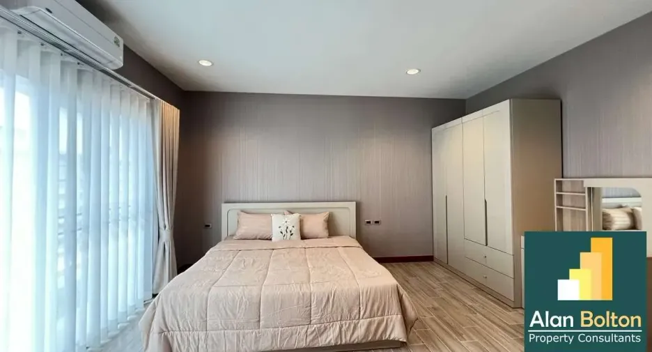 For rent and for sale 3 bedrooms house in Bang Lamung, Chonburi