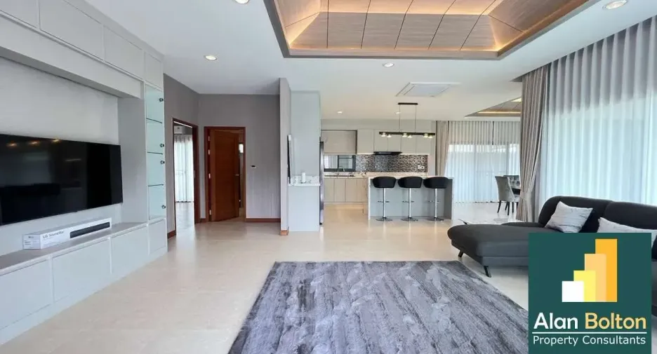 For rent and for sale 3 bedrooms house in Bang Lamung, Chonburi