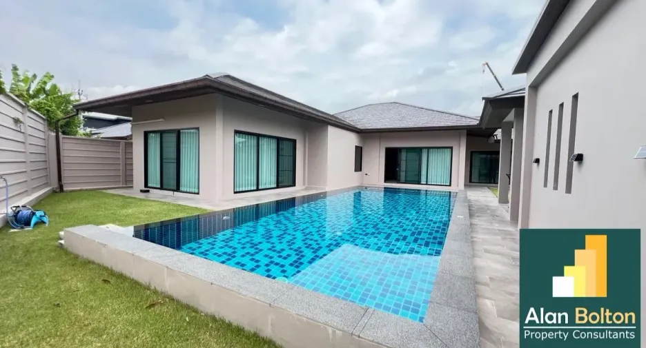 For rent and for sale 3 bedrooms house in Bang Lamung, Chonburi
