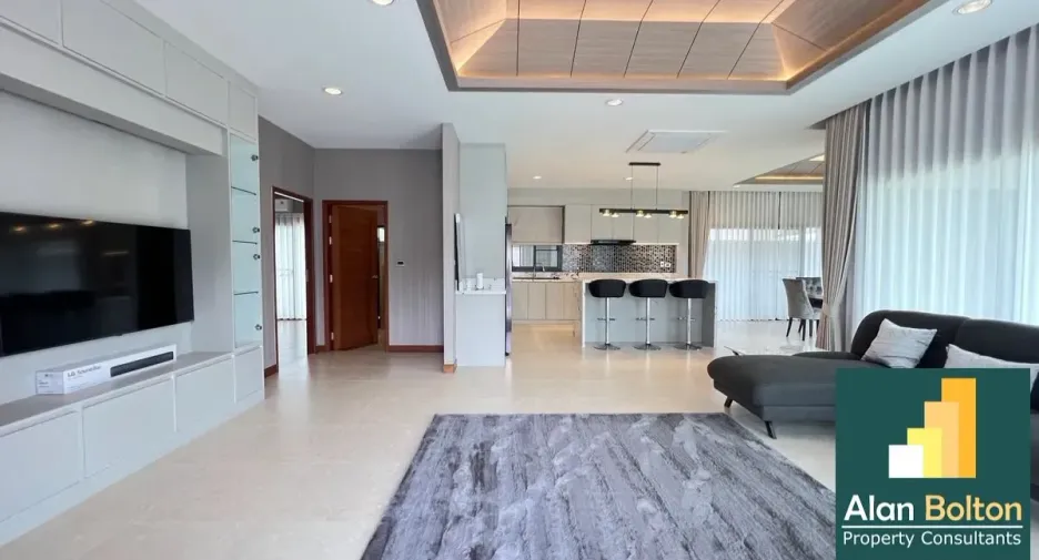 For rent and for sale 3 bedrooms house in Bang Lamung, Chonburi
