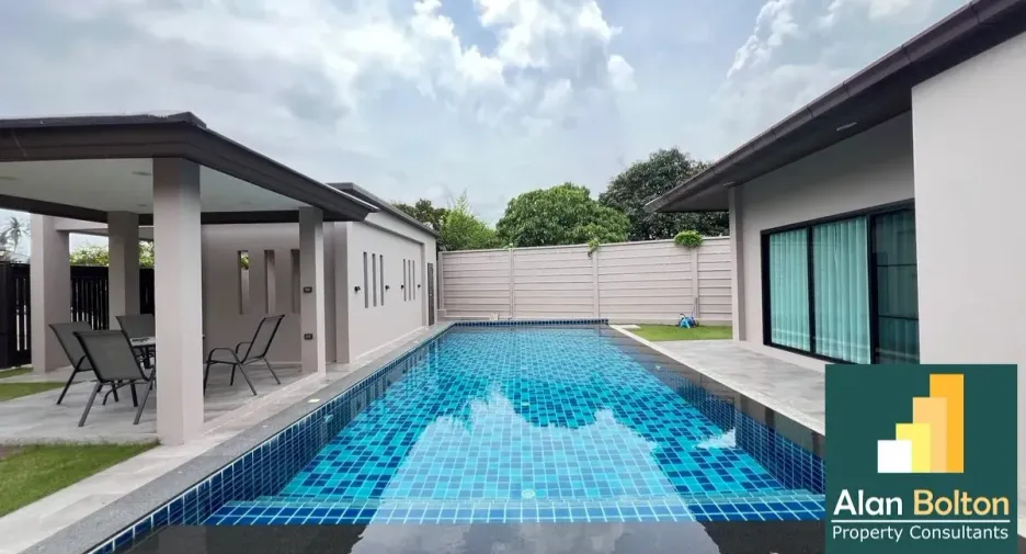 For rent and for sale 3 bedrooms house in Bang Lamung, Chonburi
