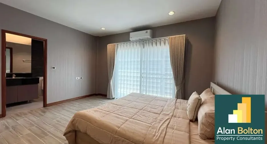 For rent and for sale 3 bedrooms house in Bang Lamung, Chonburi
