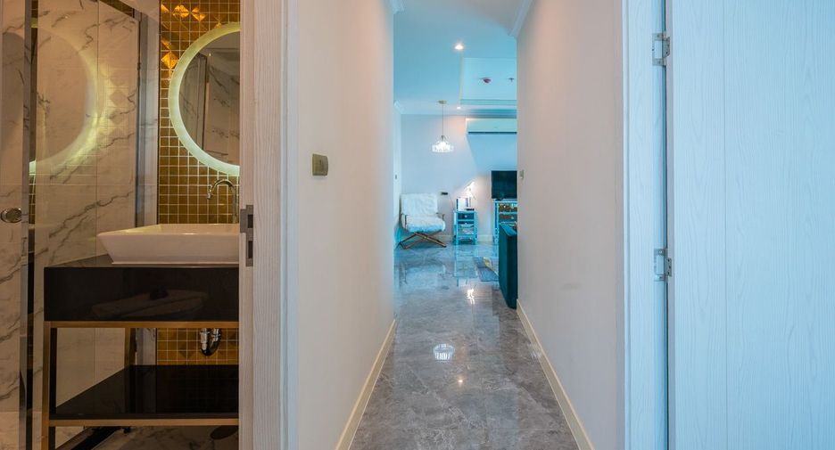 For sale 2 bedrooms condo in Jomtien, Pattaya