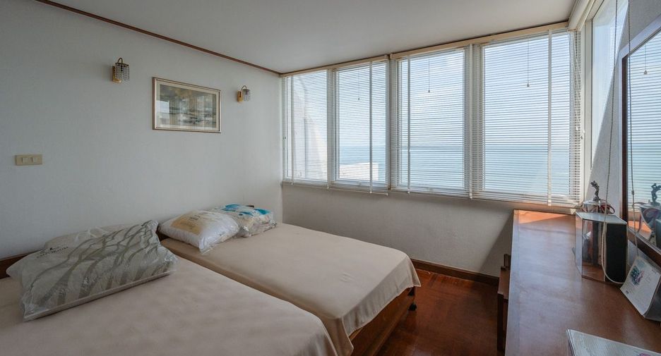 For sale 2 bedrooms condo in North Pattaya, Pattaya