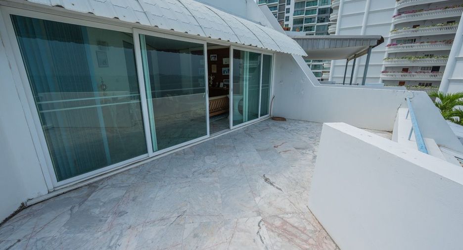 For sale 2 bedrooms condo in North Pattaya, Pattaya