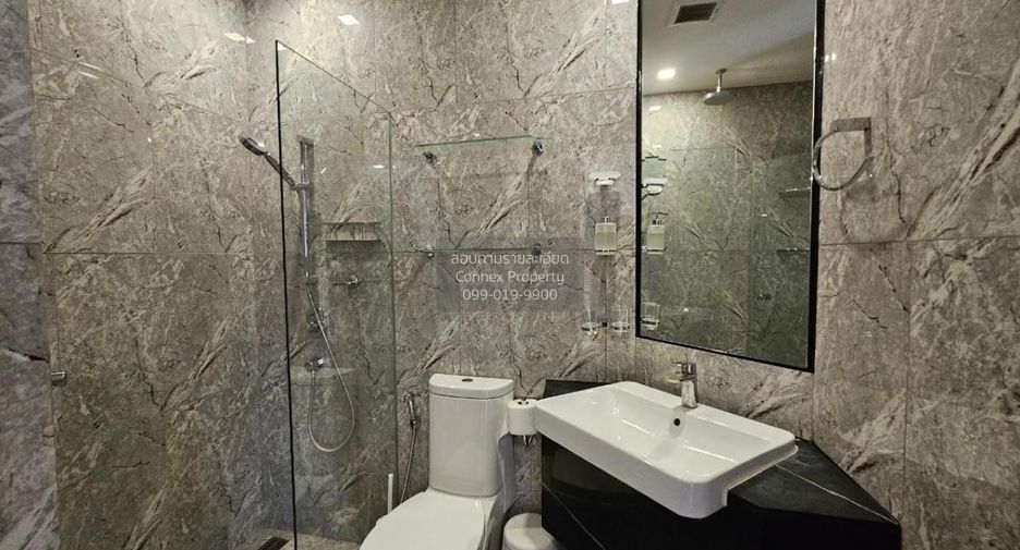 For rent 2 bedrooms condo in Khlong Toei, Bangkok