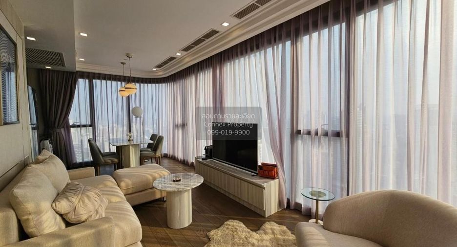 For rent 2 bedrooms condo in Khlong Toei, Bangkok