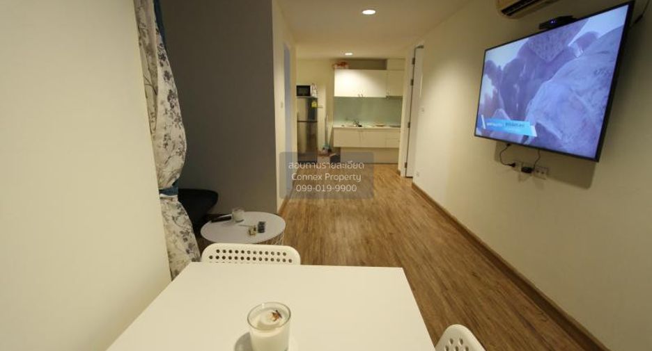 For rent 2 bedrooms condo in Wang Thonglang, Bangkok