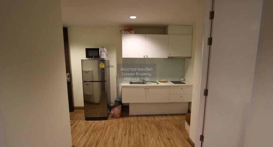 For rent 2 bedrooms condo in Wang Thonglang, Bangkok