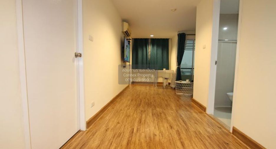 For rent 2 bedrooms condo in Wang Thonglang, Bangkok